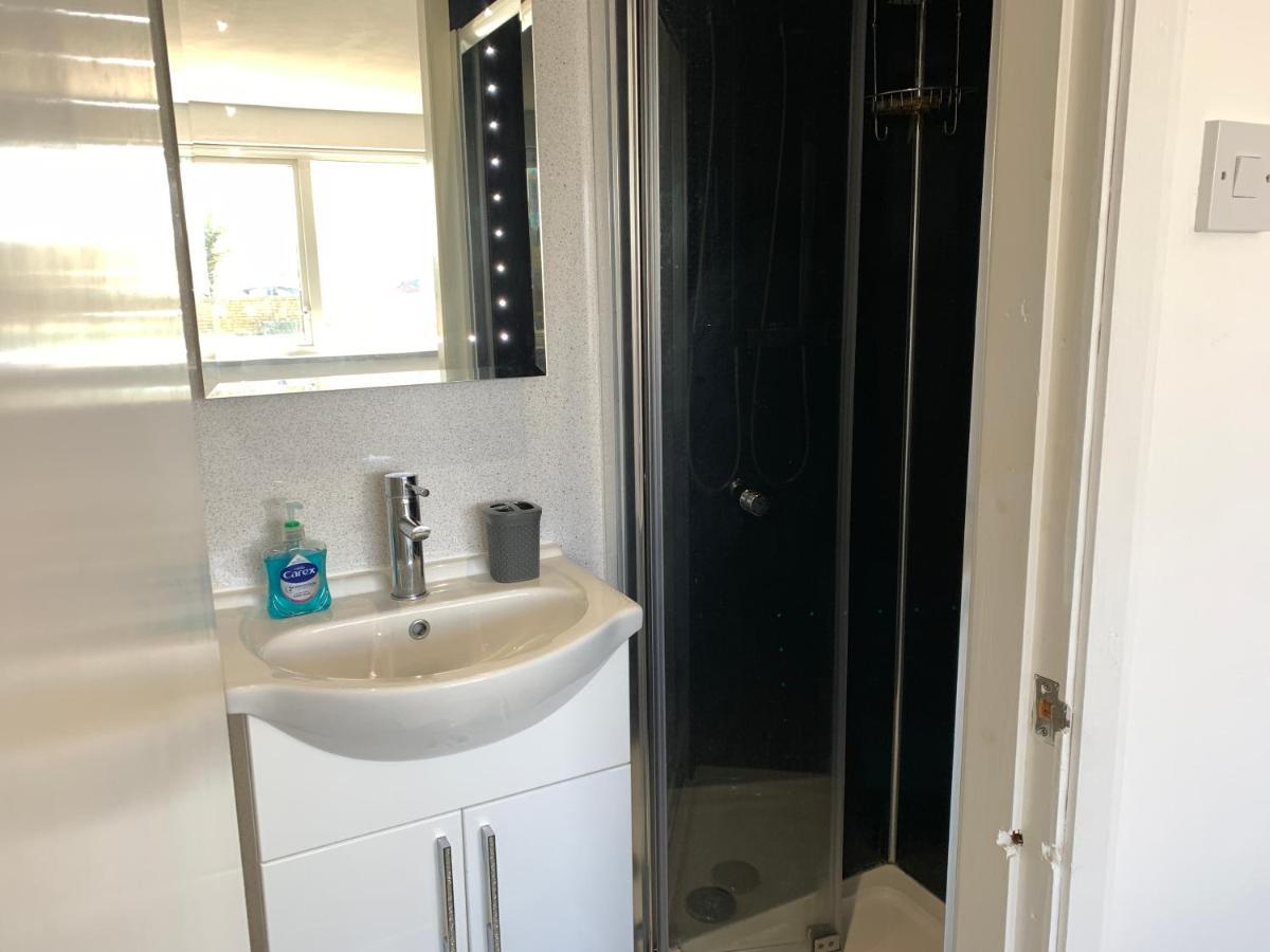 Beach Front Apartment With Free Parking, St Annes Lytham St Annes Exterior foto
